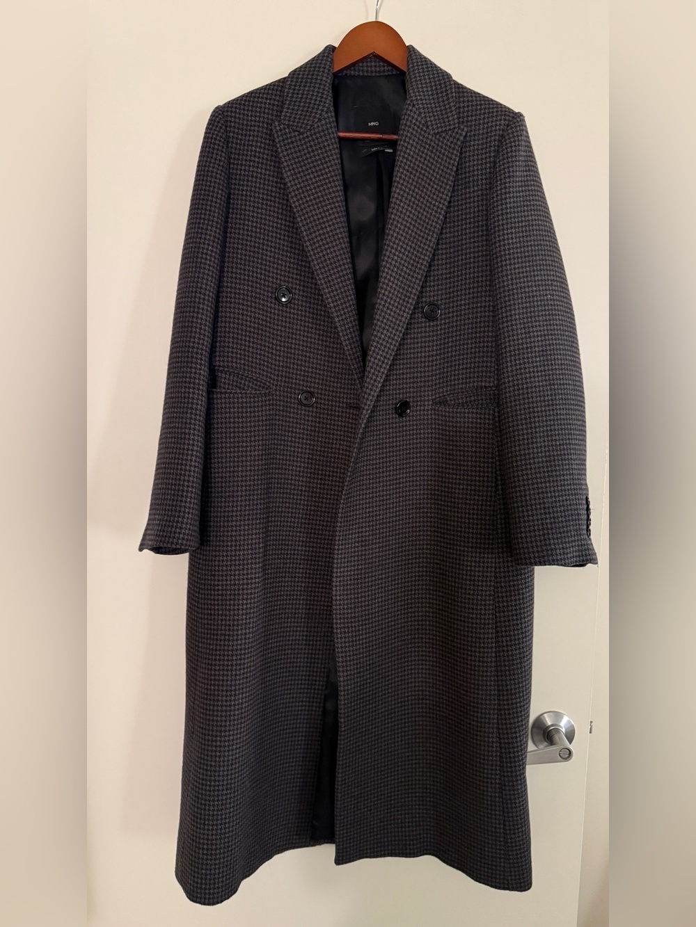 Mango Women’s Double-Breasted Houndstooth Wool Blend Coat in Charcoal & Navy